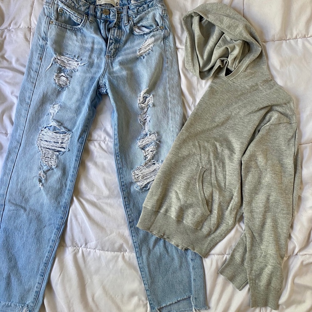 Forever 21 Sweater Hoodie